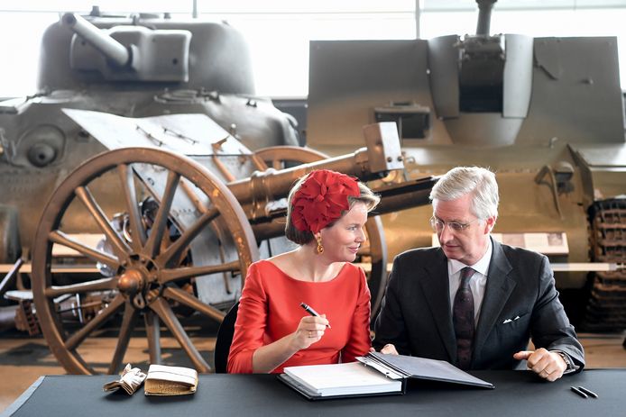 Het staatsbezoek aan Canada heeft koning Filip ook naar het Canadian War Museum gebracht.
