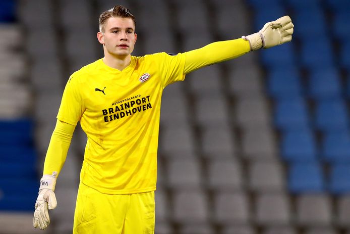 Keeper Vincent Müller moest in de slotseconden de 2-1 van De Graafschap achter zich dulden.