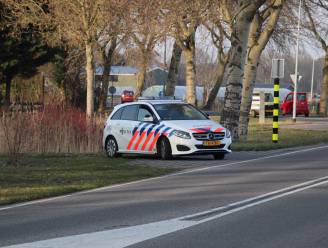 Politie weet wie inreed op agente in Vlissingen, maar heeft automobilist nog niet te pakken
