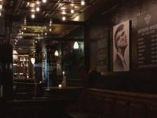 Er is een echte Peaky Blinders bar geopend in Den Haag
