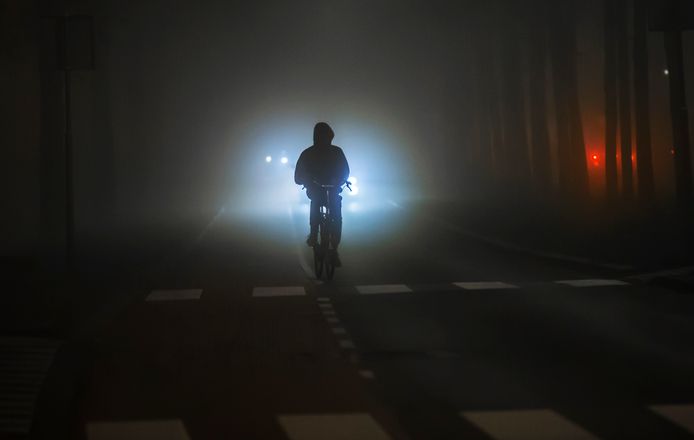 Gehakt Grootste verjaardag Op de bon! Zwolse politie deelt tientallen boetes uit voor fietsen zonder  licht | 112 nieuws Zwolle | destentor.nl