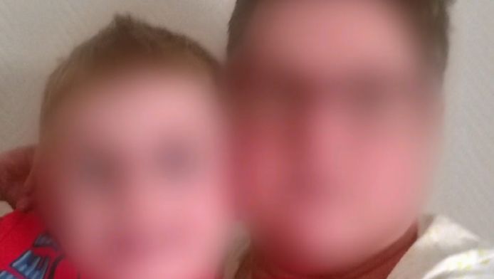 moeder van dood gevonden jongen 8 uit zwevegem blijft aangehouden binnenland hln be