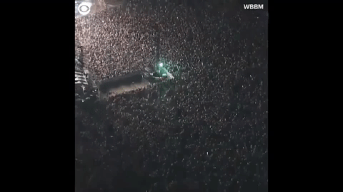 Le festival de musique de Chicago Lollapalooza a attiré une foule immense lors de la soirée d'ouverture jeudi.