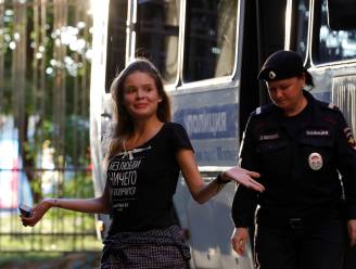 Pussy Riot-activisten die WK-finale verstoorden, plots vrijgelaten in Rusland