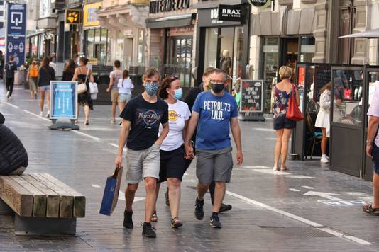 Oostende verplicht het dragen van een mondmasker in de Kapellestraat