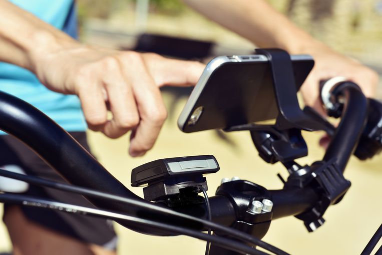 Slechte factor Min het spoor Run op smartphonehouders voor fietsers sinds invoering app- en belverbod