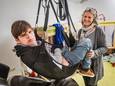 Moeder Sarike de Zoeten heeft een zwaargehandicapte zoon, Bram.