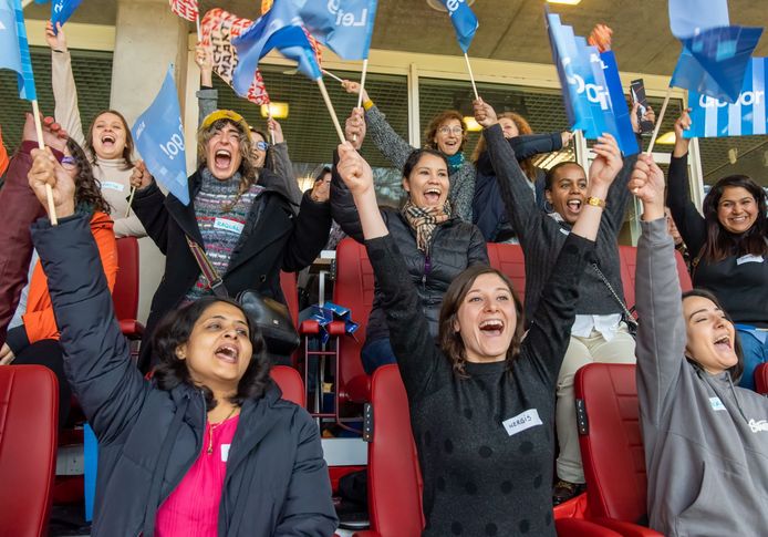 Internationals uit de Brainport Regio bezochten in november vorig jaar een wedstrijd tussen de voetbalvrouwen van PSV en Feyenoord in het Philips Stadion.