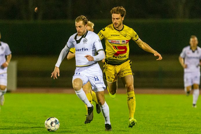 Niels Elewaut (l.) kon de voorbije weken eindelijk weer voetballen na een zware kruisbandblessure. “Blij dat ik weer voetballer ben, want mentaal waren het zeer zware maanden”, zo klinkt de aanvaller opgelucht.