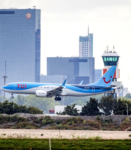 TUI-vlucht keert ‘uit voorzorg’ terug naar Rotterdam na blikseminslag