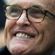 Rudy Giuliani aangeklaagd voor aanranding tijdens zijn jaren als huisadvocaat Trump