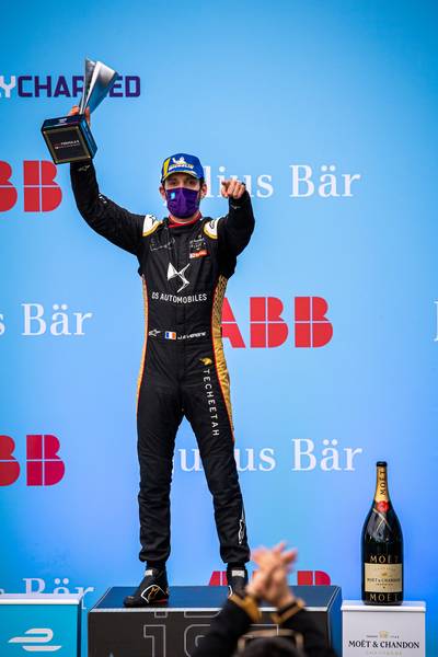 Jean-Eric Vergne gagne le premier E-Prix de Rome, Vandoorne abandonne après un accident