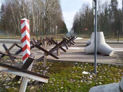 Polen beveiligt grenzen met Rusland en Wit-Rusland met tankversperringen