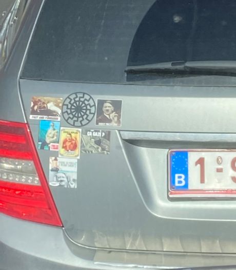 “Ça gaze?”, “Fast and Führerious”: que risque le propriétaire de cette voiture aux autocollants nazis?