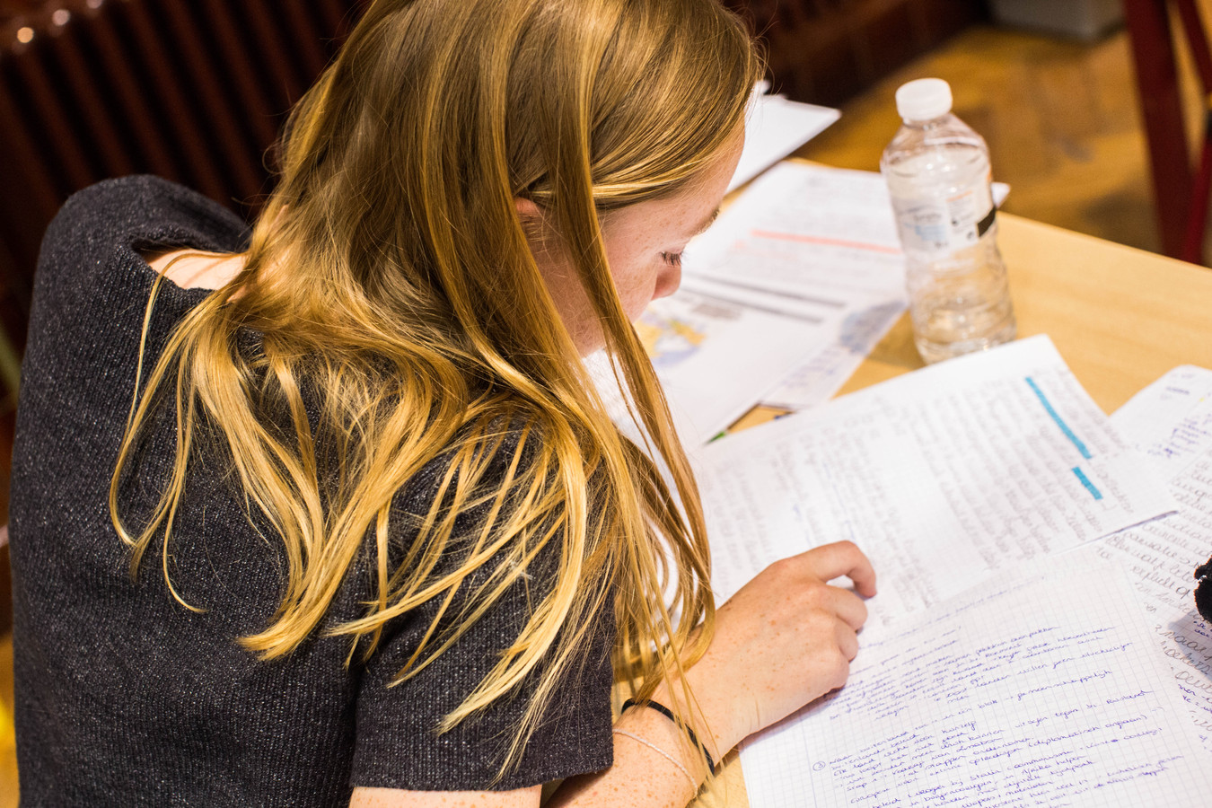 Jeugdraad Deelt Mokken Uit Aan Blokkende Studenten Foto Hln Be