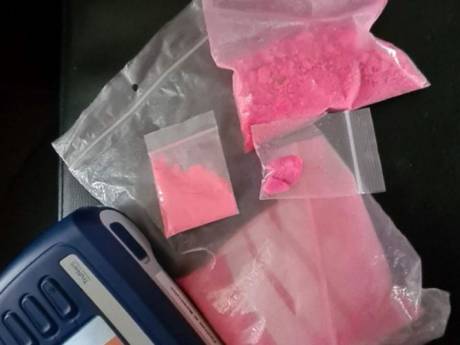 Ketamine, speed, GHB, MDMA en ‘roze cocaïne’: man uit Roosendaal had ‘ware drugsapotheek’
