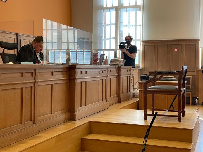 De correctionele rechter in Kortrijk veroordeelde de dertiger voor de gewelddadige diefstal.