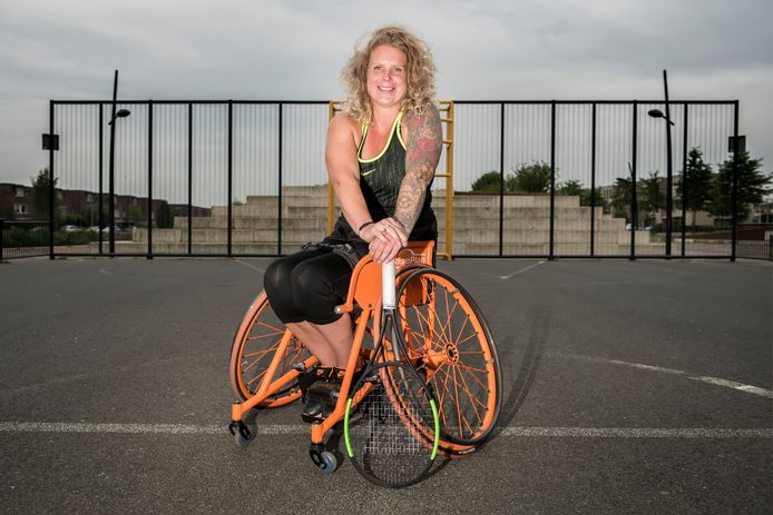 Michaela Spaanstra is rolstoeltennister en mist de Paralympische Spelen. ,,Ik sta nog steeds achter die keuze, al is het nog zo naar.’’