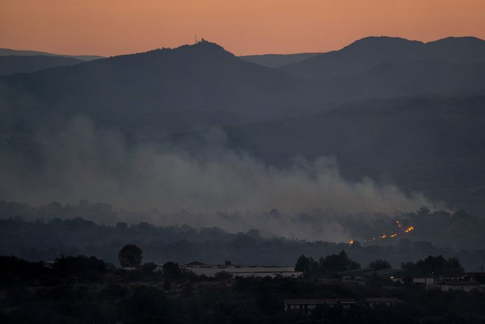 Bosbrand bij Vogüé, in Ardèche op 27 juli 2022.