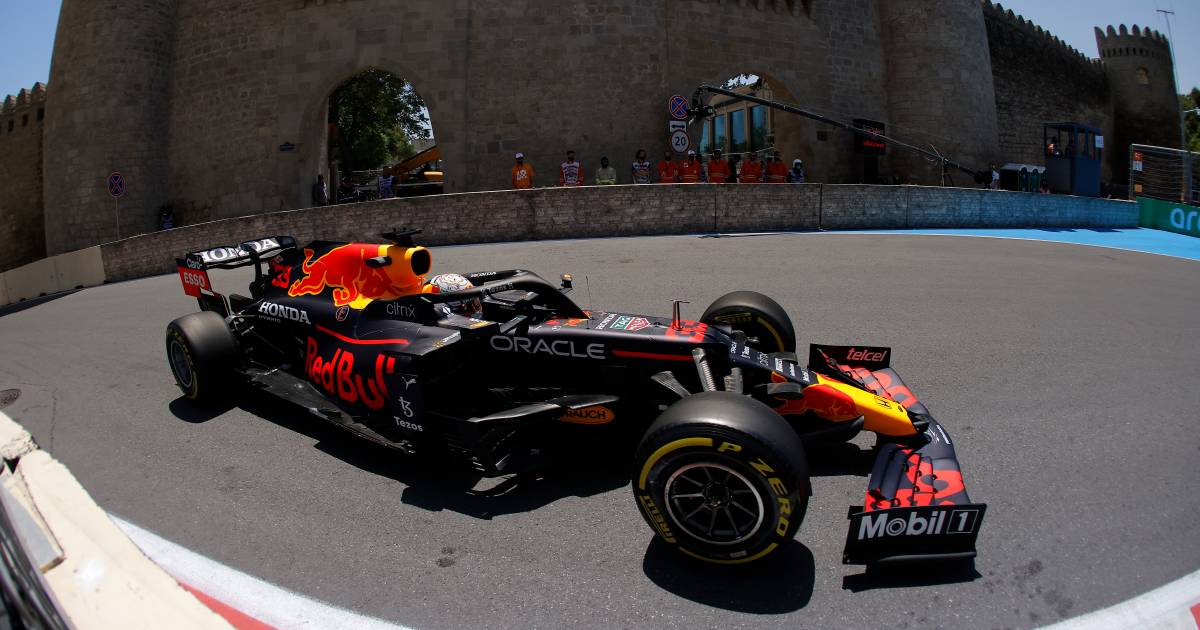 Verstappen Heeft Veel Last Van Mazepin Maar Begint Weekend Toch Met Snelste Tijd Formule 1 Ad Nl