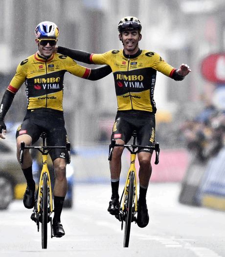 Gand-Wevelgem: Wout van Aert offre la victoire à son coéquipier Christophe Laporte