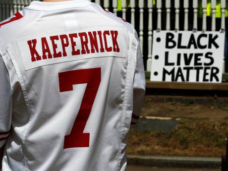 Baas NFL hoopt dat Kaepernick weer kans krijgt: ‘Ik steun die club’