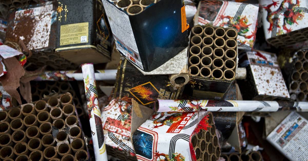 Tientallen kilo's illegaal vuurwerk gevonden in Montfort: drie verdachten aangehouden