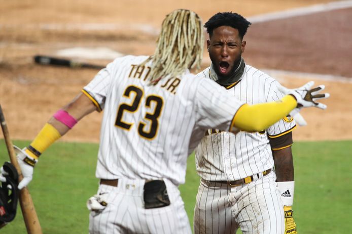 Jurickson Profar (r) en ploeggenoot Fernando Tatis jr. hebben bij de Padres alle reden tot juichen.