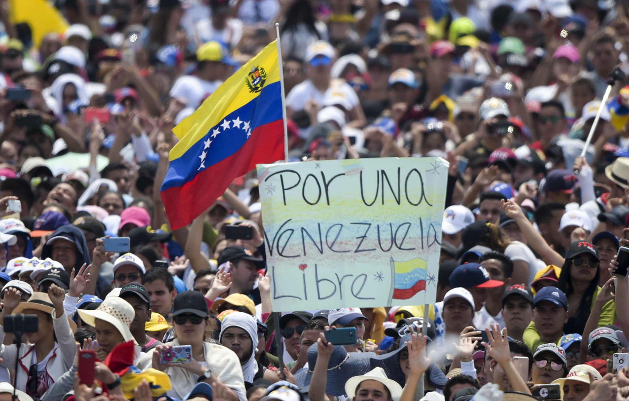 Publiek bij het ‘Venezuela Aid Live’-concert Beeld AFP