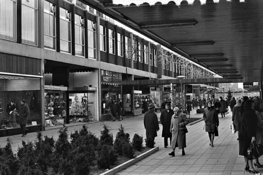 Lijnbaan In Oude Stijl Rotterdam Ad Nl