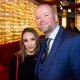 Darter Raymond van Barneveld (54) vroeg vriendin Julia (37) ten huwelijk in Parijs: “Ze zei ja”
