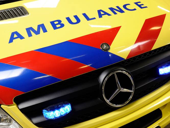 Wielertoerist (40) uit Knokke-Heist gewond na aanrijding in het Nederlandse Sluis