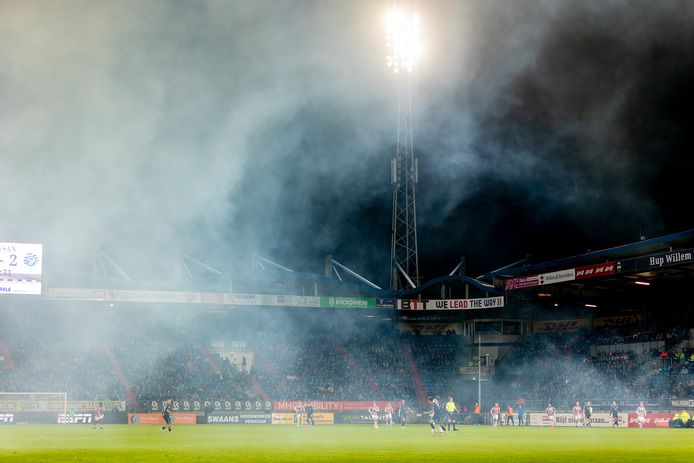 Koning Willem II Stadion.