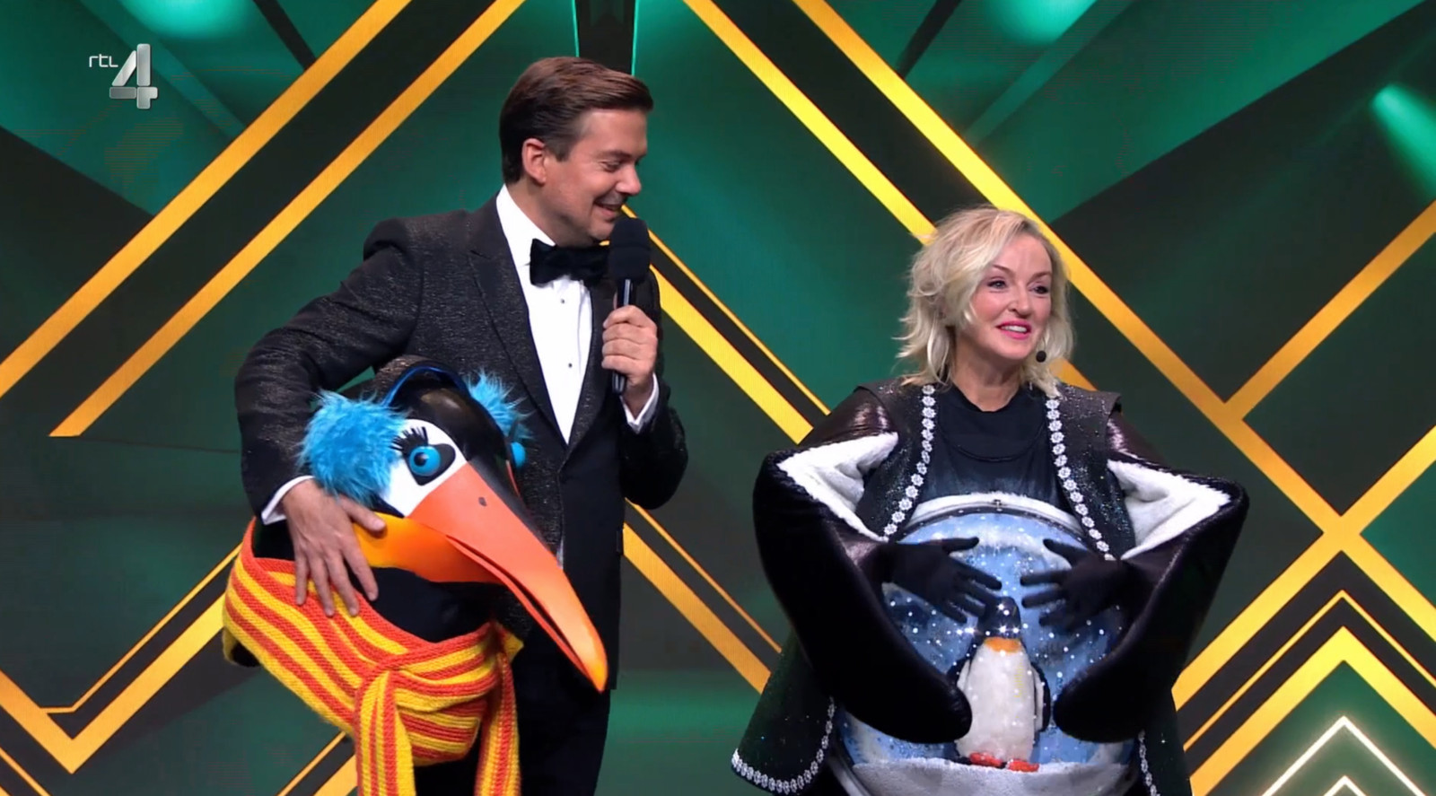 Lone van Roosendaal in The Masked Singer.