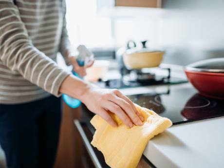 “J’adore nettoyer, j’adore la saleté”: les “cleanfluencers” font un carton sur la toile