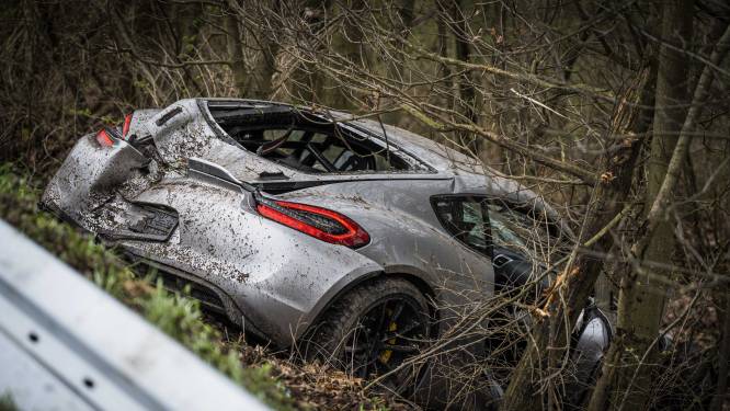 Dramatique accident impliquant deux Porsche sur une autoroute allemande: quatre morts