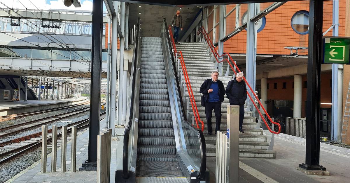 De meest intensief gebruikte roltrap Amersfoort Centraal spoor 1/2 ...