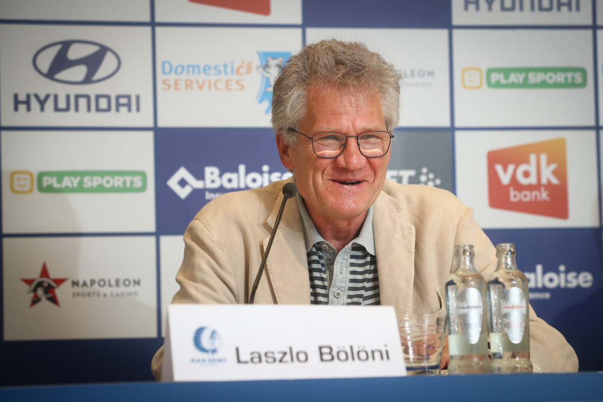 Bölöni op de persconferentie. Beeld BELGA