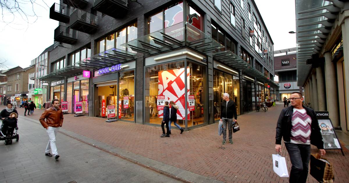 Kledingzaak sting discount
