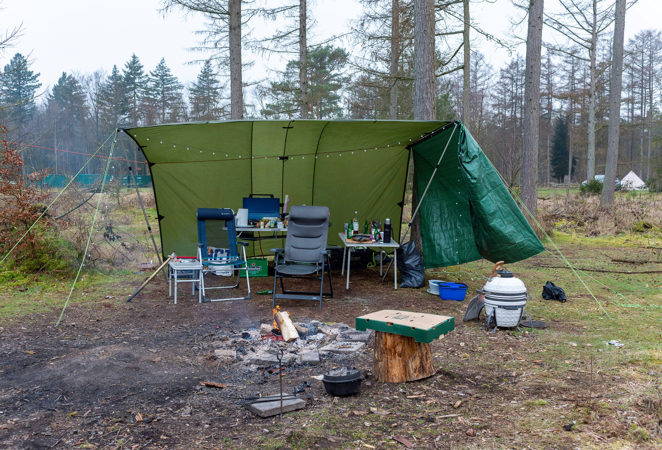 Ook Als Het Vriest Dat Het Kraakt Kamperen We Op De Veluwe Het Is Wat 