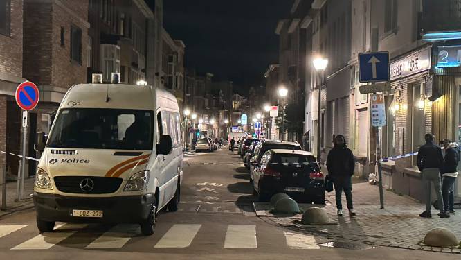 Overvallers gooien granaat in café terwijl ze wegvluchten na overval in Anderlecht