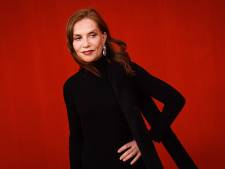 Isabelle Huppert krijgt ere-Gouden Beer voor hele oeuvre