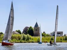 Zonovergoten Gat van Heteren na drie jaar afwezigheid weer decor van zeilwedstrijd Rijnrace