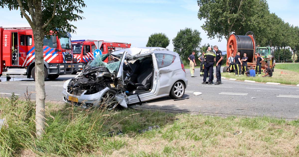 Auto botst met trekker bij Creil: gewonde bestuurder bekneld