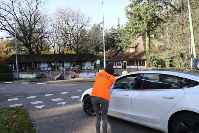 DierenPark Amersfoort laat geen bezoekers meer binnen.