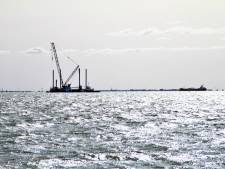 Rijkswaterstaat zet ijsbrekers in op IJsselmeer en Twentekanalen