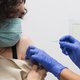 Ook goed nieuws voor Nederland: ‘Oxfordvaccin’ beschermt 70 procent ingeënten tegen corona