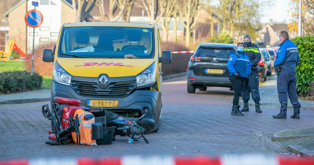 man 63 overleden na aanrijding met pakketbezorger binnenland destentor nl