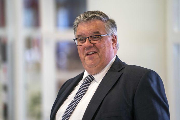 Hubert Bruls, burgemeester van Nijmegen en voorzitter van het veiligheidsberaad, het gezamenlijk overleg van alle veiligheidsregio's in Nederland.