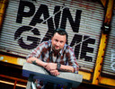 Dennis Weening, presentator van 'The Pain Game'.